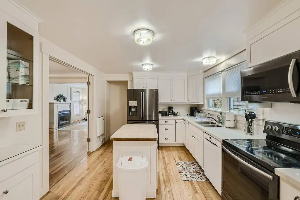 Apartment Ferienwohnung Prime Location Walk To Attractions W Free Parking Seattle